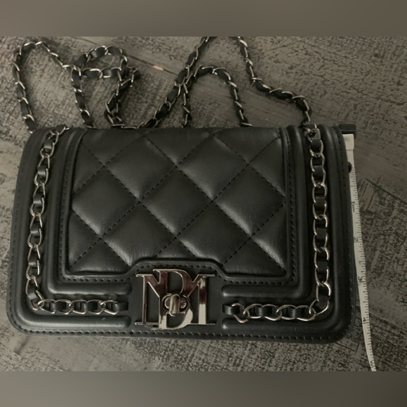 Badgley Mischka, Black Quilted Chain Shoulder Bag, NWOT - Picture 2 of 7